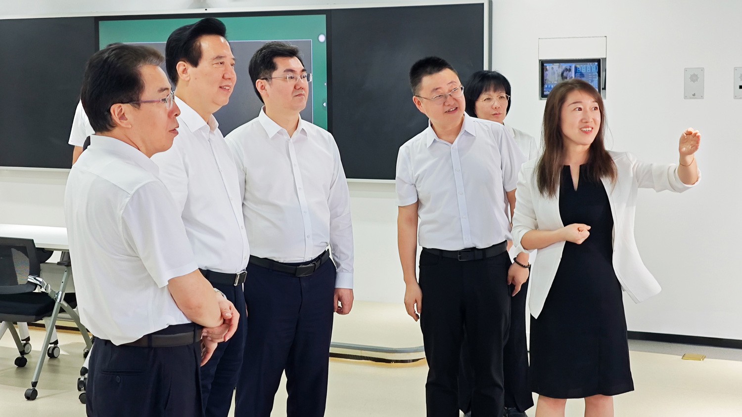 廣東省人大常委會(huì)主任黃楚平調(diào)研云蝶科技